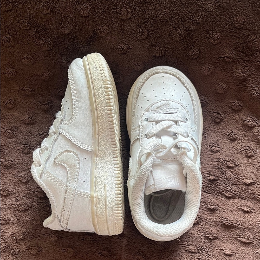 Nike Kids White and Cream Sneakers